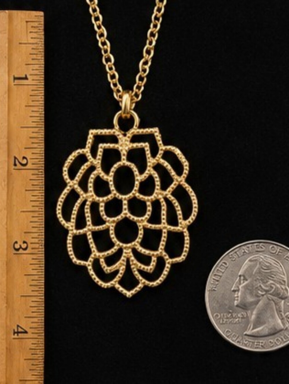 Vintage Avon Monarch Petal Gold Tone Statement Necklace Floral Pendant 24" - Picture 8 of 9